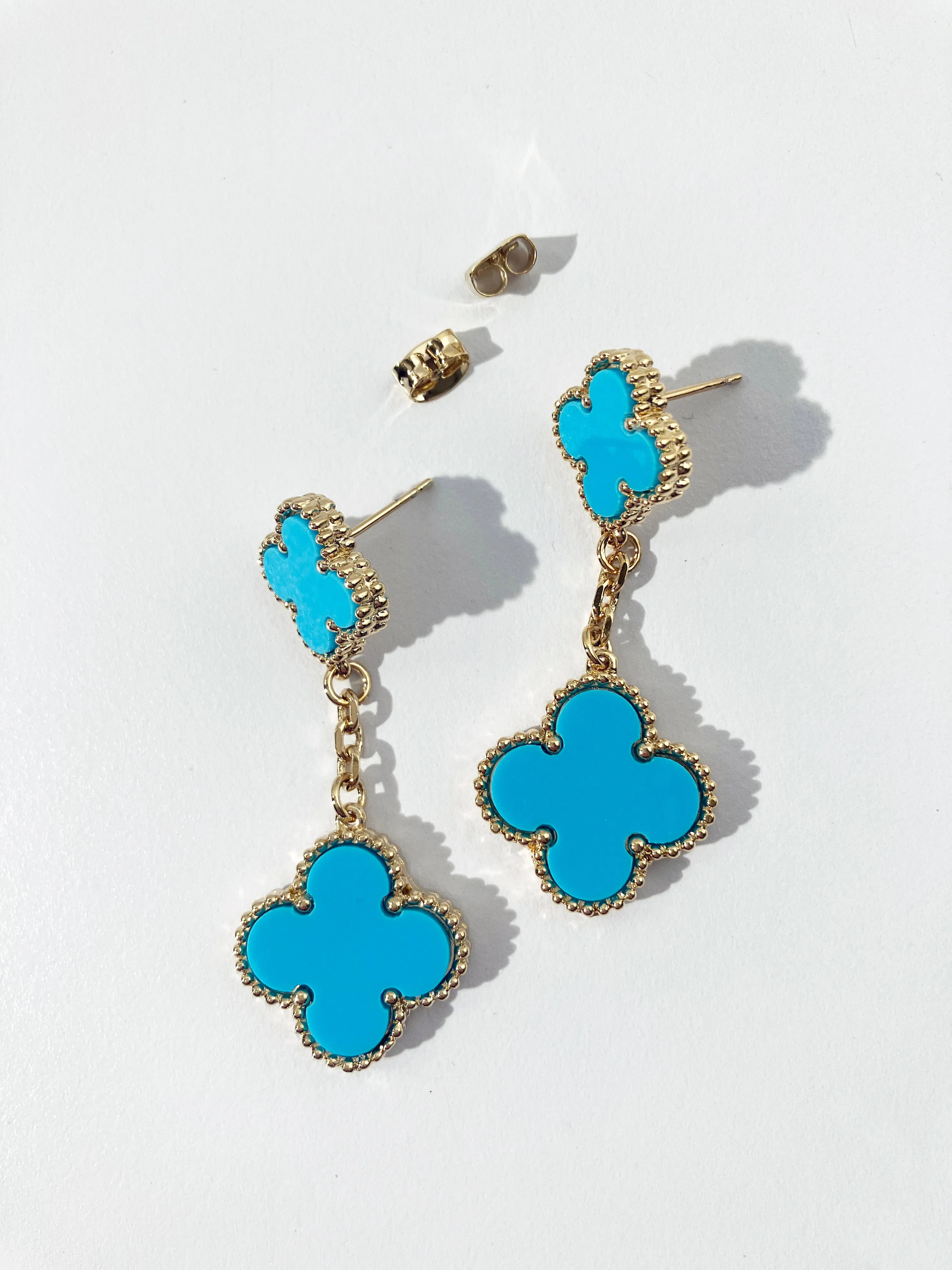 Adjustable 8.5" Turquoise Quatrefoil Bracelet in Gold