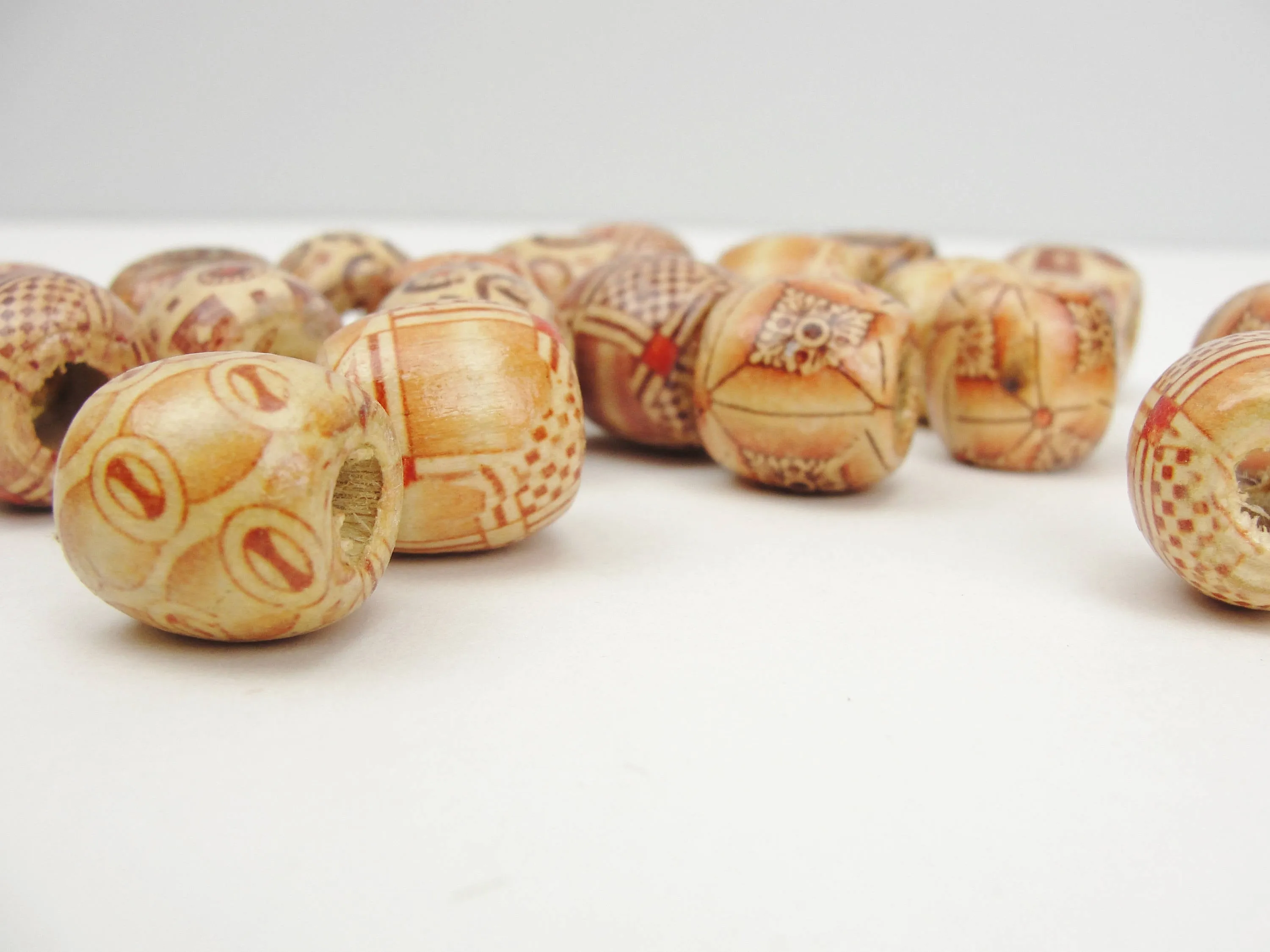 Barrel printed bead 16mm set of 12