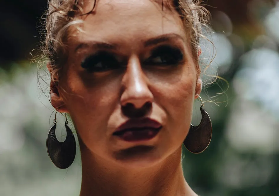 Dao hoop earrings