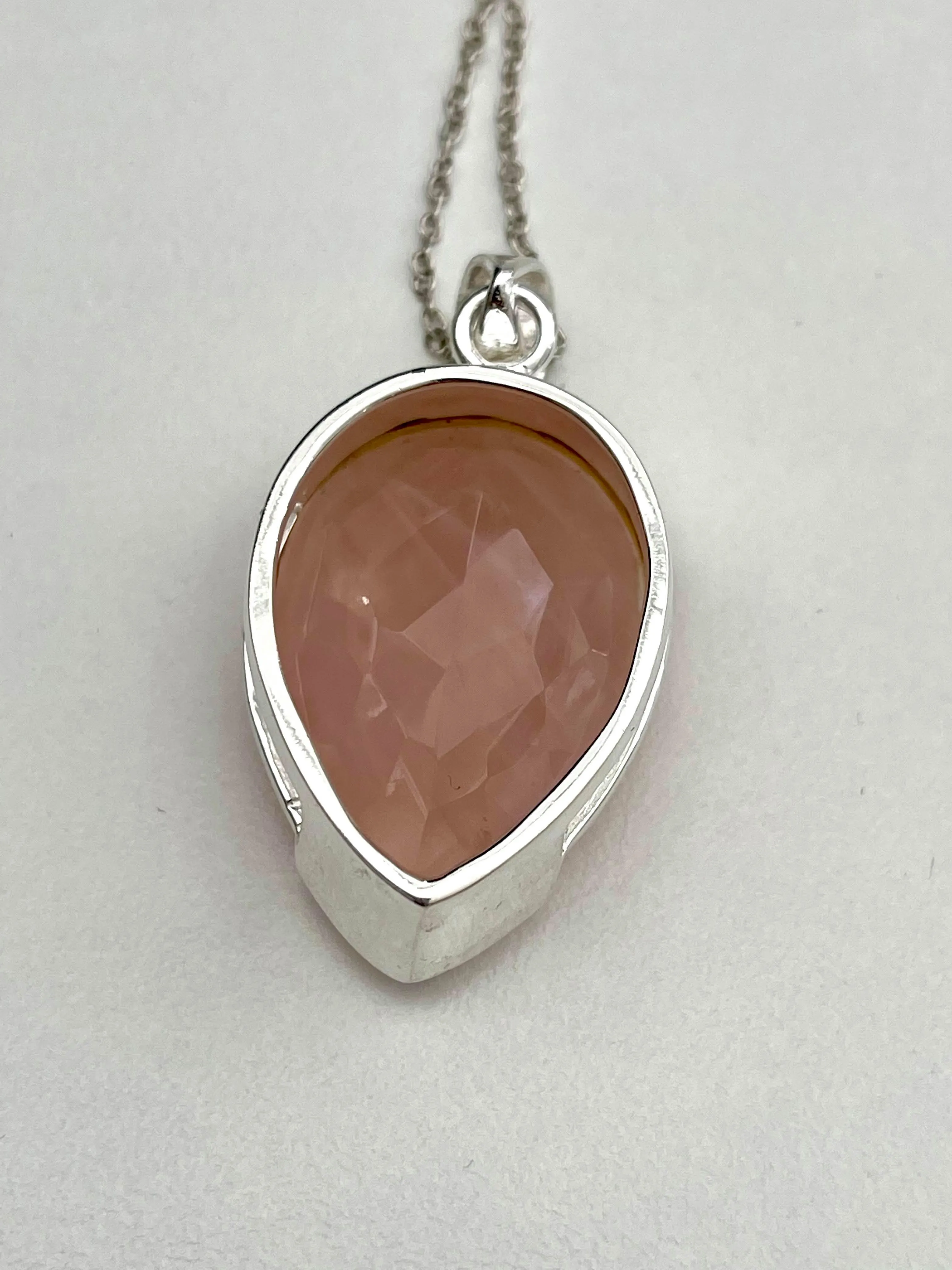 Extraordinaire Rose Quartz Pendant