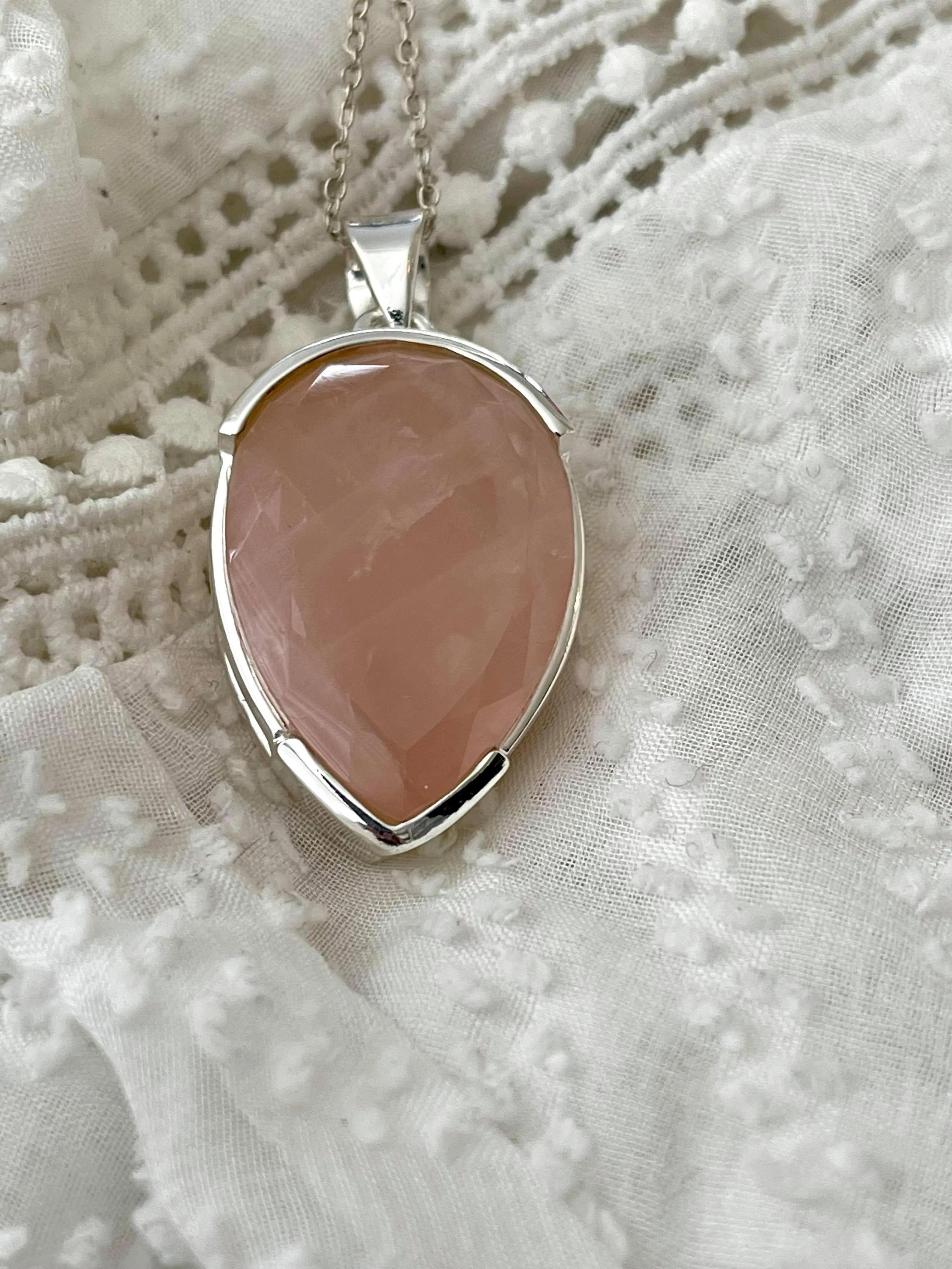Extraordinaire Rose Quartz Pendant