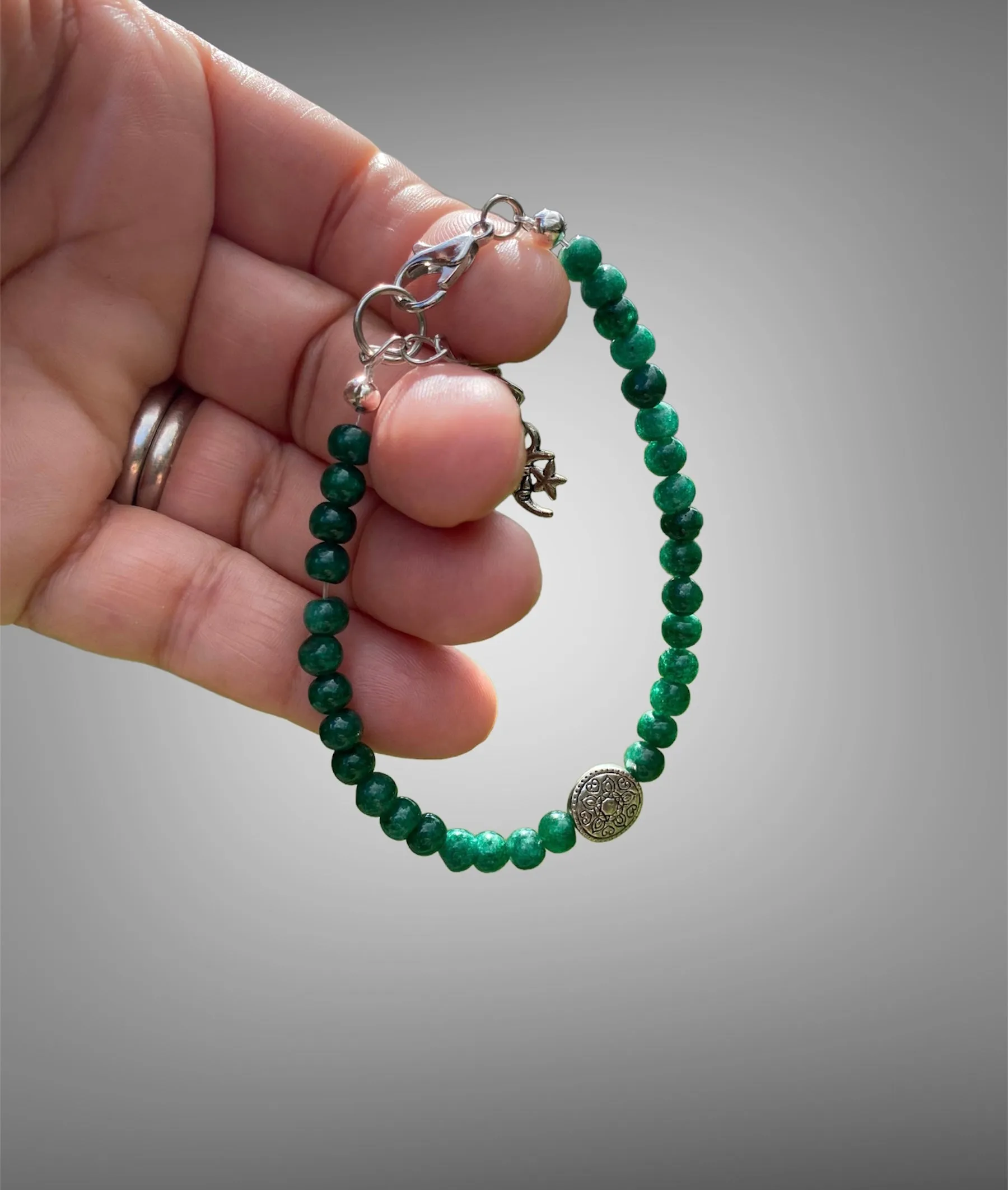 Green Jade Bead Bracelet