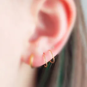Tiny Double Twist Hoop