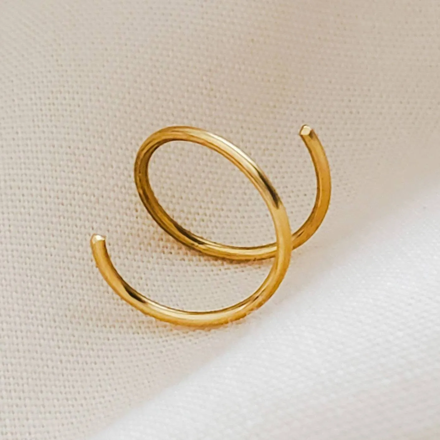 Tiny Double Twist Hoop